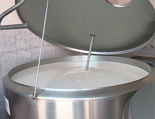 СТАБИЛАН ИЗВОЗ И ПАД УВОЗА МЛИЈЕКА И МЛИЈЕЧНИХ ПРОИЗВОДА