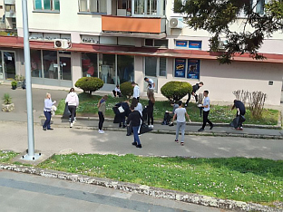 ЂАЦИ, СТУДЕНТИ, ВАТРОГАСЦИ И СПАСИОЦИ У АКЦИЈИ ЗА ЉЕПШИ ГРАД