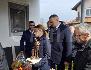 МИНИЋ, ОСТОЈИЋ И ЂУРЂЕВИЋ СТАМЕНКОВСКИ УРУЧИЛИ ПРИЗНАЊЕ МИЉИ ЗЕЧЕВИЋ