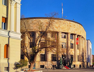 КАРАН СУТРА СА АМБАСАДОРИМА КИНЕ И ФРАНЦУСКЕ