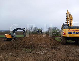 ЈАВОР: ИЗГРАДЊА ЗЕМЉАНИХ НАСИПА ПРИВРЕМЕНО РЈЕШЕЊЕ