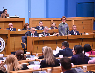 ВИДОВИЋ: ЗА ПОВЕЋАЊЕ ПЛАТА 68 МИЛИОНА КМ, РЕБАЛАНС БУЏЕТА У МАЈУ