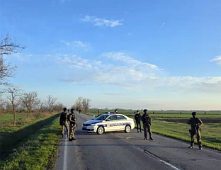 ПОЛИЦИЈА И ВОЈСКА БЛОКИРАЛЕ ПУТЕВЕ КОД КАЊИЖЕ