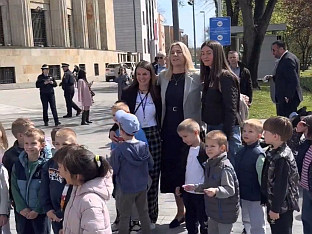 ЦВИЈАНОВИЋ: ПОЧЕТАК СЕДМИЦЕ УЉЕПШАЛИ СУНЦЕ, ДЈЕЧИЈА ГРАЈА И ПОЛИЦИЈСКИ ОРКЕСТАР