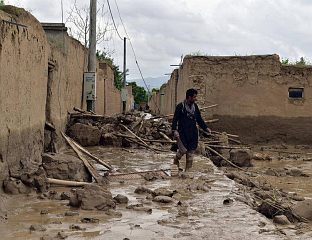 У ПОПЛАВАМА ПОГИНУЛО НАЈМАЊЕ 132 ЉУДИ