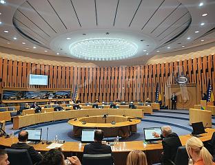 ПОЧЕЛА СЈЕДНИЦА, НЕ ПРИСУСТВУЈЕ УКУПНО СЕДАМ ДЕЛЕГАТА СРБА И ХРВАТА