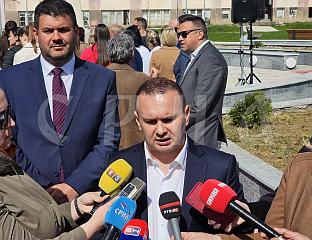 ЋОСИЋ: НЕМЈЕРЉИВ ДОПРИНОС ЗДРАВСТВЕНИХ РАДНИКА ТОКОМ РАТА