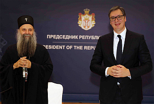 ВУЧИЋ ЧЕСТИТАО ВАСКРС ПАТРИЈАРХУ ПОРФИРИЈУ