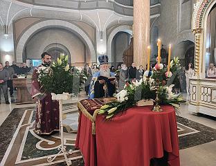 МИТРОПОЛИТ ХРИЗОСТОМ СЛУЖИО ВЕЧЕРЊЕ СА ИЗНОШЕЊЕМ ПЛАШТАНИЦЕ