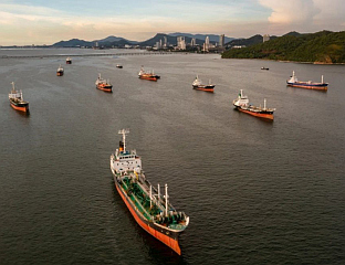 ТЕХЕРАН ДЕМАНТОВАО ДА СУ АМЕРИЧКИ БРОДОВИ ПРОШЛИ КРОЗ ОРМУСКИ МОРЕУЗ