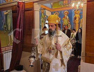 ВЛАДИКА СЕРГИЈЕ СЛУЖИО ЛИТУРГИЈУ У МАНАСТИРУ РМАЊ