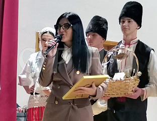 ИГЊАТОВИЋЕВА УКАЗАЛА НА ВАЖНОСТ ОКУПЉАЊА МЛАДИХ У ФОЛКЛОРУ