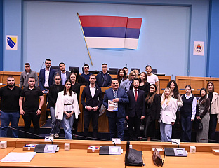 СТЕВАНДИЋ: ВАЖНО ДА МЛАДИ УЧЕСТВУЈУ У ДРУШТВЕНИМ ПРОЦЕСИМА