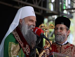 ПАТРИЈАРХ ПОРФИРИЈЕ: СТРАДАЊЕ ЈАСЕНОВАЧКИХ МУЧЕНИКА - СВЕДОЧАНСТВО ВЕРЕ КОЈА СЕ НЕ ГАСИ