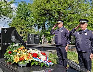 ОДАТА ПОЧАСТ СЛАЂЕНКУ ТУБИНУ, ПОЛИЦАЈЦУ УБИЈЕНОМ НА ЗАДАТКУ