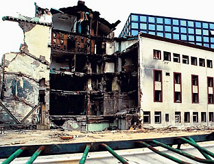 ПРИЈЕ 27 ГОДИНА НАТО БОМБАРДОВАО РТС И УБИО 16 РАДНИКА