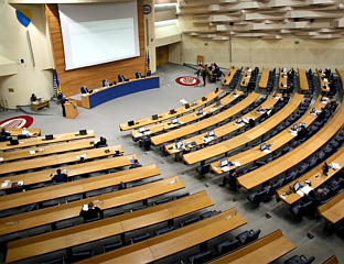 ПОСЛАНИЦИ СДА ТРАЖЕ ХИТНУ СЈЕДНИЦУ О ЗАШТИТИ ДОМАЋЕ ПРОИЗВОДЊЕ ЧЕЛИКА