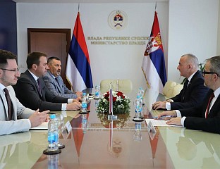 РАЗМАТРАНИ ДАЉИ КОРАЦИ ЗБОГ УГРОЖАВАЊА ЖИВОТА ГЕНЕРАЛА МЛАДИЋА