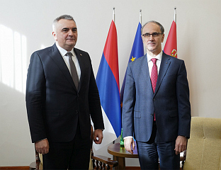 МИНИЋ У БЕОГРАДУ СА МАЦУТОМ