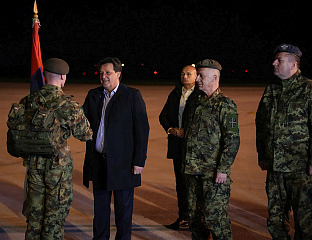 ГАШИЋ ДОЧЕКАО ПРИПАДНИКЕ ВОЈСКЕ СРБИЈЕ ИЗ ЛИБАНА