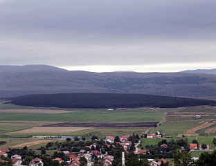 ОКО 3.000 СРПСКИХ ПОВРАТНИКА ПОТПИСАЛО ПЕТИЦИЈУ ПРОТИВ ВОЈНОГ ПОЛИГОНА