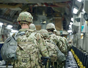 ТРИ НОСАЧА АВИОНА И 15.000 ВОЈНИКА РАСПОРЕЂЕНО НА БЛИСКОМ ИСТОКУ