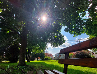 СУНЧАН И ТОПАО ДАН, ТЕМПЕРАТУРА ДО 27 СТЕПЕНИ ЦЕЛЗИЈУСОВИХ