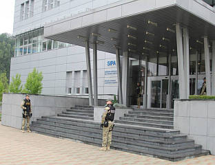 УХАПШЕНО ЛИЦЕ ЗБОГ ДРОГЕ, ЗЕЛЕНАШТВА И ИЗНУДА