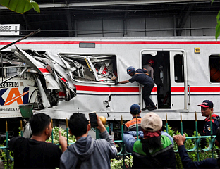 НАЈМАЊЕ СЕДАМ ПОГИНУЛИХ И ВИШЕ ОД 80 ПОВРИЈЕЂЕНИХ У СУДАРУ ВОЗОВА