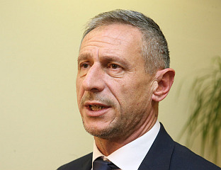 ОСТОЈИЋ: ОЧУВАЊЕ ПОСТОЈЕЋИХ И ОТВАРАЊЕ НОВИХ РАДНИХ МЈЕСТА ПРИОРИТЕТ ЕКОНОМСКЕ ПОЛИТИКЕ