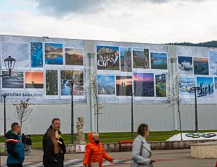 ПАЛЕ ДОБИЛE НЕОБИЧНУ ИЗЛОЖБУ ФОТОГРАФИЈА НА ОТВОРЕНОМ