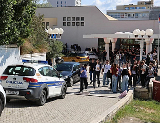 МАЛОЉЕТНА ЛИЦА ОСУМЊИЧЕНА ЗА ТЕРОРИЗАМ ЗБОГ ДОЈАВА О БОМБАМА