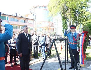 WREATHS LAID AT MEMORIAL TO SERBS KILLED IN OPERATION "FLASH"
