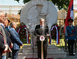 КАРАН: "БЉЕСАК" ЈЕ РАТНИ ЗЛОЧИН И ЕТНИЧКО ЧИШЋЕЊЕ