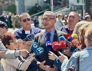 ОСТОЈИЋ: ЛАКШЕ БИ БИЛО ОТИЋИ У ТЕХЕРАН И ОДАТИ ПОШТУ НЕГО У САРАЈЕВО