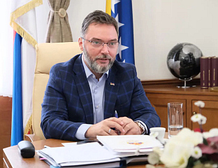 НЕЗАВИСНО И ОДГОВОРНО НОВИНАРСТВО КЉУЧНИ СТУБ СЛОБОДНОГ ДРУШТВА