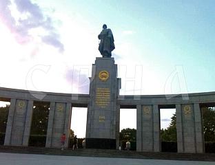 БЕРЛИНСКА ПОЛИЦИЈА ЗАБРАНИЛА СОВЈЕТСКИХ СИМБОЛА ЗА ДАН ПОБЈЕДЕ