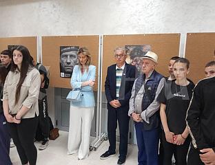 У ЗЕТИ ОТВОРЕНА ИЗЛОЖБА "ЛИЦА ПОБЈЕДЕ", СУТРА ОТКРИВАЊЕ БИСТЕ СЕРГЕЈУ ЈЕСЕЊИНУ
