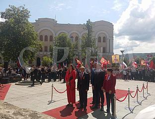 У БАЊАЛУЦИ ПОЛОЖЕНИ ВИЈЕНЦИ И ЦВИЈЕЋЕ