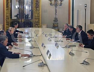 ПУТИНУ ПРЕНЕСЕНО ДА ОДЛУКЕ ШМИТА САВЈЕТ БЕЗБЈЕДНОСТИ ТРЕБА ДА ПРОГЛАСИ НИШТАВНИМ