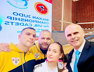 НИКОЛИНИ ЈАСИКОВАЦ БРОНЗА НА БАЛКАНСКОМ ПРВЕНСТВУ У БУДВИ