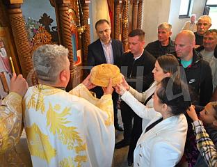У НОВОМ СЕЛУ СЛУЖЕН ПАРАСTОС ЗА ПАЛЕ СРПСКЕ БОРЦЕ И ЦИВИЛЕ
