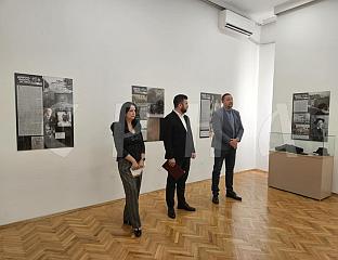 ОТВОРЕНА ИЗЛОЖБА О БРАЋИ СТОЈАНОВИЋ У ТУЗЛАНСКОМ ЂАЧКОМ ПРОЦЕСУ 1915.