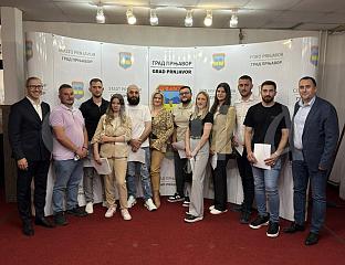 ЗА ДЕВЕТ МЛАДИХ ПРЕДУЗЕТНИКА ПО 6.000 КМ