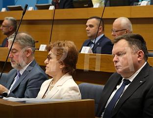 ВИДОВИЋ: ПРОДАЈА ОБВЕЗНИЦА НА ЛОНДОНСКОЈ БЕРЗИ - УСПЈЕШНА МЕЂУНАРОДНА ПОЛИТИКА