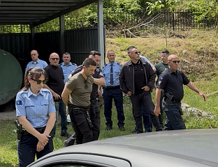 ПРИВЕДЕНО И КАЖЊЕНО ШЕСТ МЛАДИЋА ИЗ ЦРНЕ ГОРЕ ЗБОГ СРПСКЕ ЗАСТАВЕ