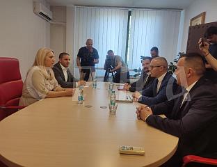 ПОЧЕО САСТАНАК ЦВИЈАНОВИЋЕВЕ И КЛОКИЋА СА РУКОВОДСТВОМ ГРАДА