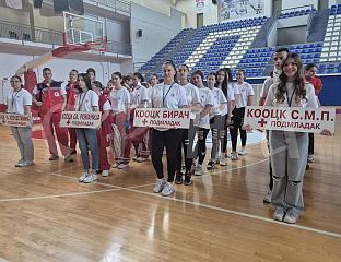 НА ПАЛАМА ТАКМИЧЕЊЕ У ПРУЖАЊУ ПРВЕ ПОМОЋИ, УЧЕСТВУЈЕ 14 ЕКИПА ОШ