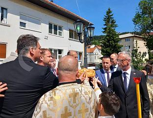САБОРНИ ХРАМ И ОПШTИНА ПРОСЛАВИЛИ TРОЈИЧИНДАН