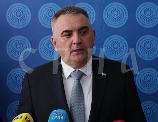 МИНИЋ: НЕЋЕ БИТИ ВИШЕ НИ ШМИТА НИ МАРФИЈА, БОШЊАЦИ ДА СЕ ПОМИРЕ СА ТИМ